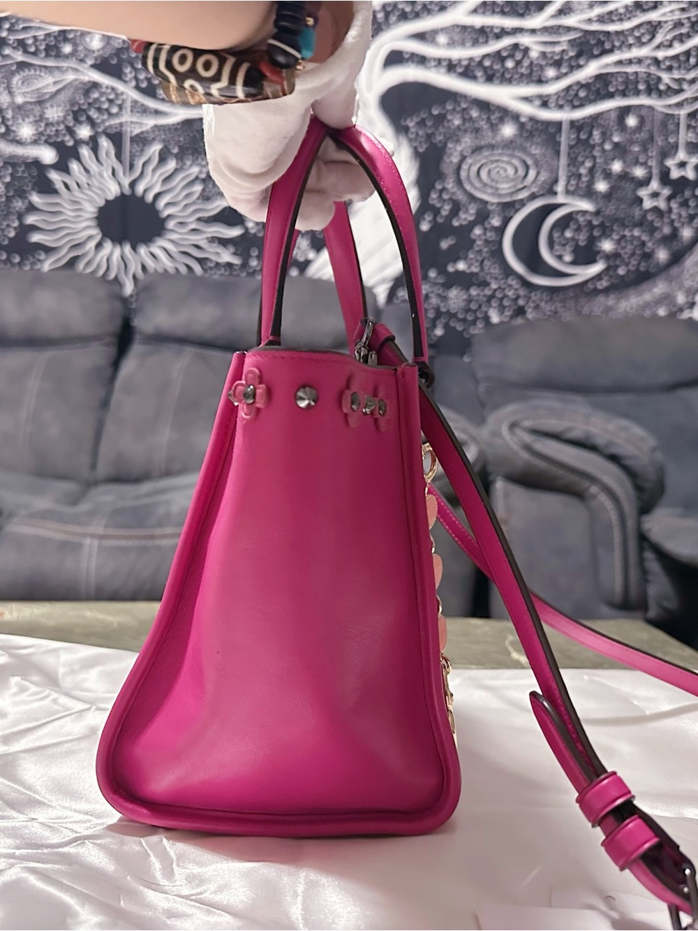 COACH Y2K soho shoulder bag Hot Pink Leather Tote with Heart Charm - Picture 16 of 17
